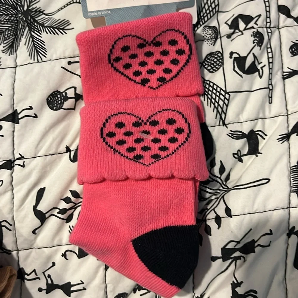 Gap NWT 2 pair size 2-3 years old socks